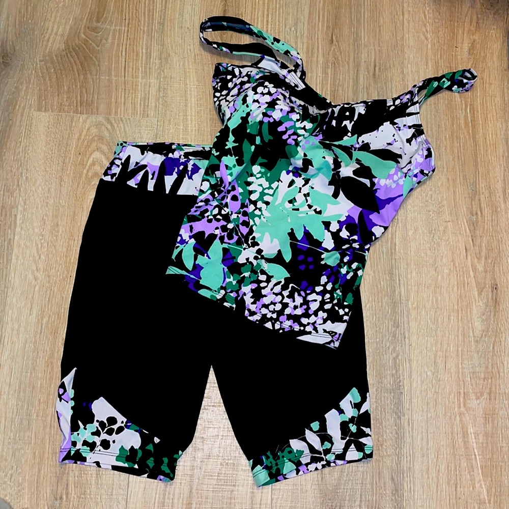 TWO PIECES SWIMMING SUIT, BIKER SHORT
